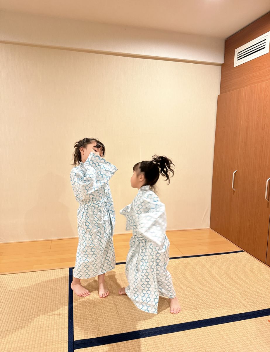 pukadina-kids-with-wings-japan