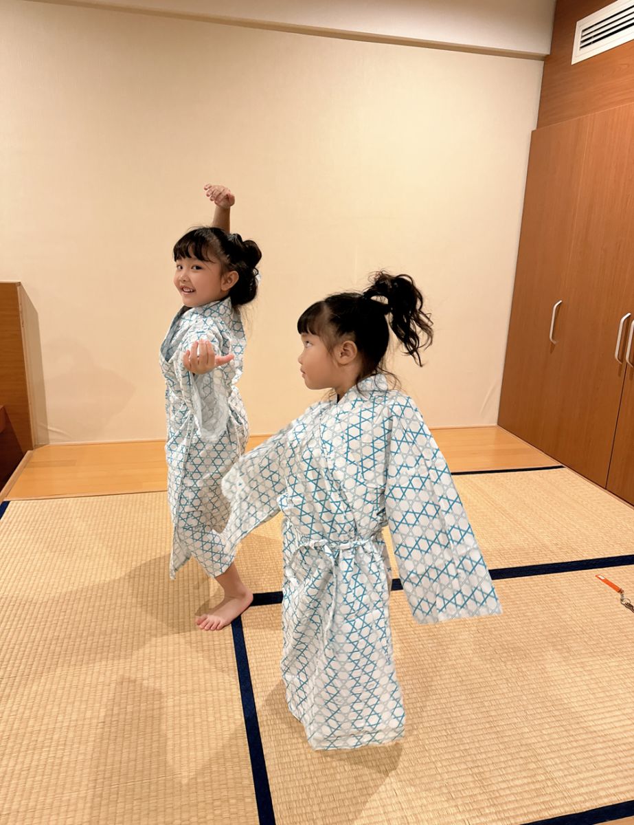 pukadina-kids-with-wings-japan